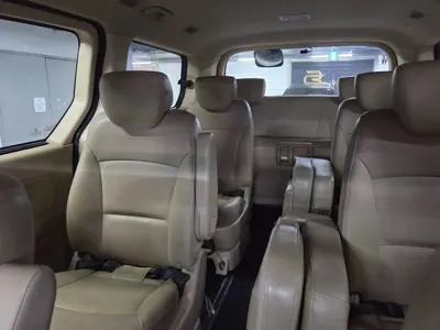 Hyundai Starex 2017, 61856 км, за 8927.4 USD - фото 12