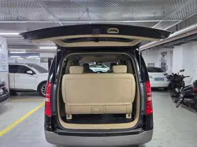 Hyundai Starex 2017, 61856 км, за 8927.4 USD - фото 13