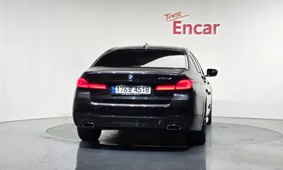 BMW 5-Series 2023, 54618 км, за 29641.71 USD