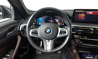 BMW 5-Series 2023, 54618 км, за 29641.71 USD - фото 13
