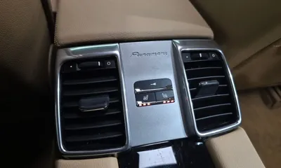 Porsche Panamera 2011, 61224 км, за 14009.47 USD - фото 19