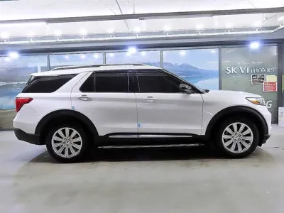 Ford Explorer 2022, 4180 км, за 23984.14 USD