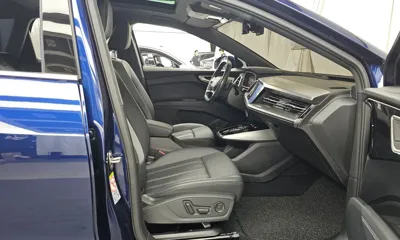 Audi Q4 e-tron 2023, 39873 км, за 27035.98 USD - фото 11