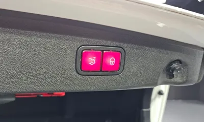 Mercedes-Benz E-Class 2016, 106464 км, за 7750.92 USD - фото 20