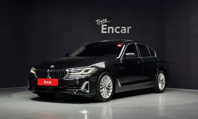 BMW 5-Series · 2023 год