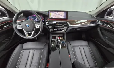 BMW 5-Series 2023, 12732 км, за 25928.84 USD - фото 7