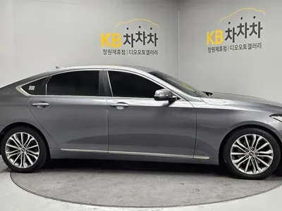 Hyundai Genesis 2015, 170742 км, за 5579.62 USD