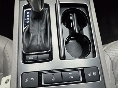 Hyundai Genesis 2015, 170742 км, за 5579.62 USD - фото 14