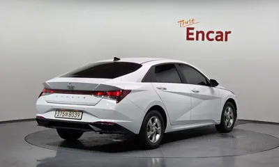 Hyundai Avante 2023, 102401 км, за 7745.83 USD