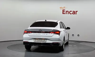 Hyundai Avante 2023, 102401 км, за 7745.83 USD
