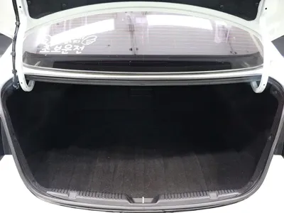 Hyundai Avante 2015, 103556 км, за 3441.32 USD