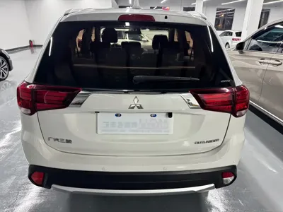 Mitsubishi Outlander 2018, 230000 км, за 5870.99 USD