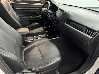 Mitsubishi Outlander 2018, 230000 км, за 5870.99 USD - фото 11