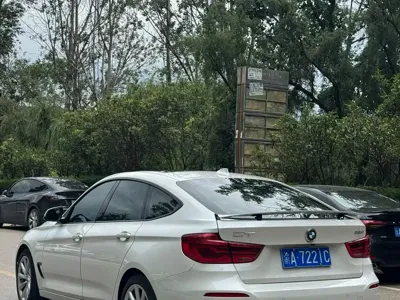 BMW 3 Series GT 2018, 50000 км, за 13265.57 USD - фото 7