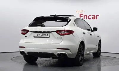 Maserati Levante 2017, 89221 км, за 15827.8 USD