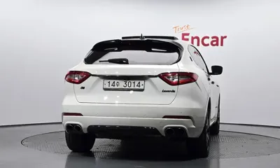 Maserati Levante 2017, 89221 км, за 15827.8 USD