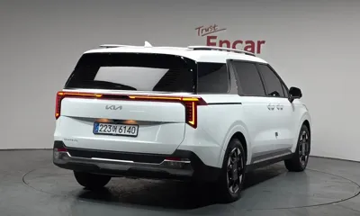 Kia Canival 2025, 3204 км, за 28080.6 USD