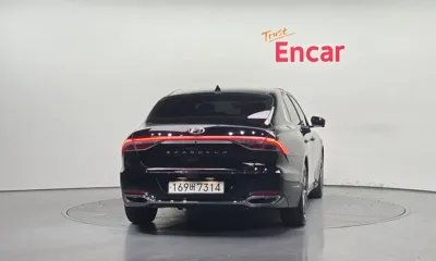 Hyundai Grandeur 2023, 48844 км, за 18235.87 USD