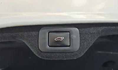 Lexus ES 2025, 25739 км, за 31853.33 USD - фото 20