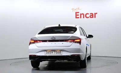 Hyundai Avante 2021, 21889 км, за 10293.17 USD