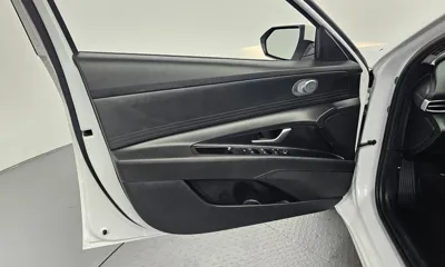 Hyundai Avante 2021, 21889 км, за 10293.17 USD - фото 24
