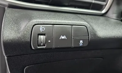 Hyundai Avante 2021, 21889 км, за 10293.17 USD - фото 28