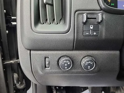 ChevroletGMDaewoo Colorado 2020, 56240 км, за 15426.02 USD - фото 17
