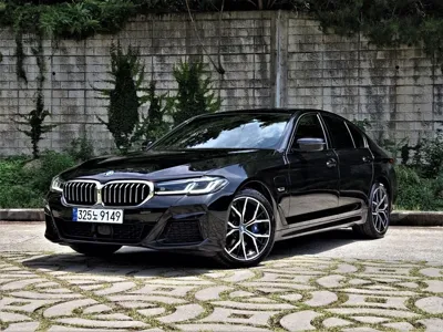 BMW 5-Series · 2023 год