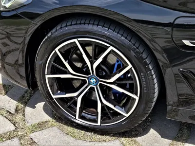 BMW 5-Series 2023, 24550 км, за 24720.29 USD