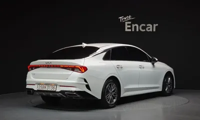 Kia K5 2023, 86366 км, за 12734.67 USD