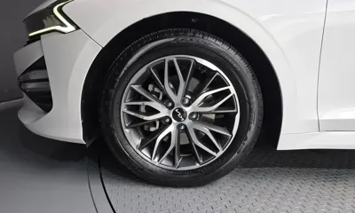 Kia K5 2023, 86366 км, за 12734.67 USD