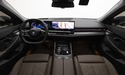 BMW 5-Series 2024, 4250 км, за 32508.16 USD - фото 7