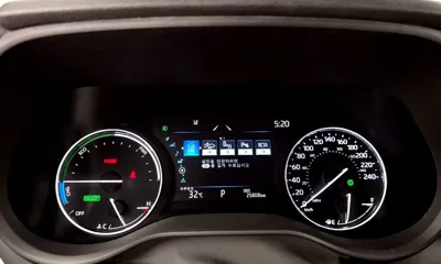 Toyota Sienna 2024, 25808 км, за 33535.18 USD - фото 6