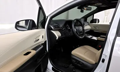 Toyota Sienna 2024, 25808 км, за 33535.18 USD - фото 8