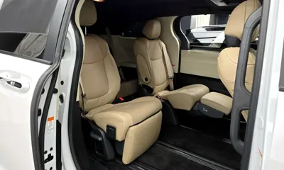 Toyota Sienna 2024, 25808 км, за 33535.18 USD - фото 9