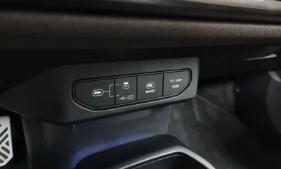 Kia EV4 2026, 20927 км, за 25993.5 USD - фото 30