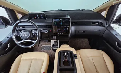 Hyundai Staria 2023, 38992 км, за 17125.73 USD - фото 7