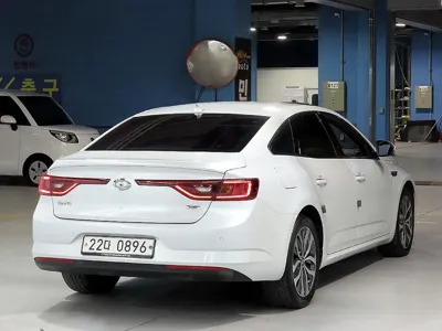 Renault-KoreaSamsung SM6 2016, 186407 км, за 2781.45 USD