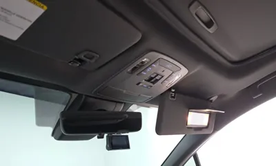 Toyota Sienna 2022, 33878 км, за 30228.16 USD - фото 28