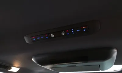 Toyota Sienna 2022, 33878 км, за 30228.16 USD - фото 31
