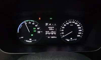 Hyundai Sonata 2017, 124375 км, за 6291.39 USD - фото 8