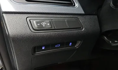 Hyundai Sonata 2017, 124375 км, за 6291.39 USD - фото 17