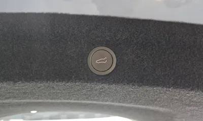 Tesla Model Y 2025, 2761 км, за 44994.73 USD - фото 20