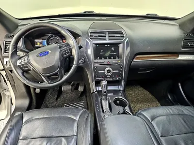 Ford Explorer 2017, 118351 км, за 7286.33 USD