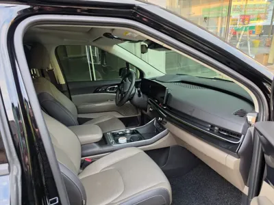 Kia Canival 2025, 30871 км, за 21103.32 USD