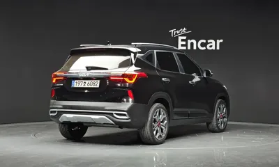 Kia Seltos 2023, 41854 км, за 15938.08 USD
