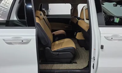 Kia Canival 2023, 53200 км, за 17776.9 USD - фото 11