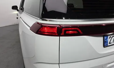 Kia Canival 2023, 53200 км, за 17776.9 USD - фото 23