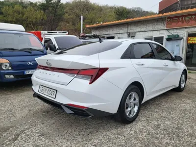 Hyundai Avante 2023, 104201 км, за 8680.08 USD
