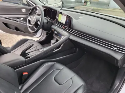 Hyundai Avante 2023, 104201 км, за 8680.08 USD - фото 11